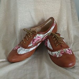 Air Underground Xenia oxford